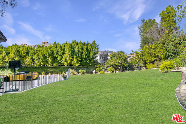 4618 Westchester Drive photo 4