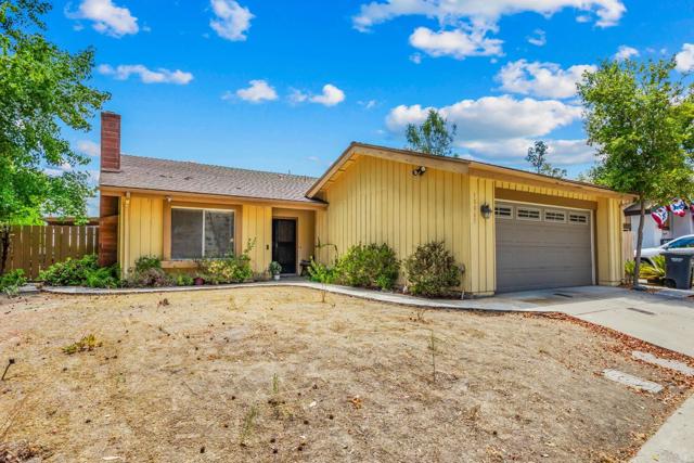 10065 Canyonview Court, Spring Valley CA: https://media.crmls.org/mediaz/18701af3-4bbe-4a6e-8f39-145a02a47576.jpg