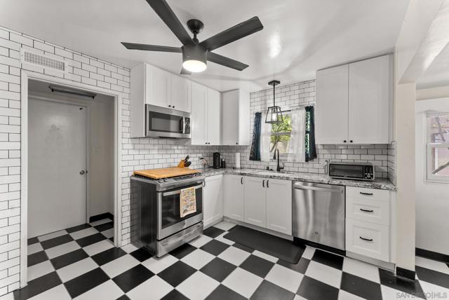 4417 Braeburn Road, San Diego CA: https://media.crmls.org/mediaz/18701f88-4038-4e5e-af70-a9c820366123.jpg