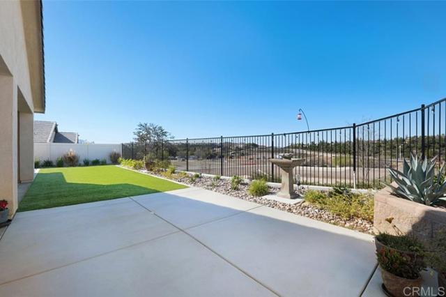 Detail Gallery Image 9 of 22 For 33792 Baystone St, Temecula,  CA 92592 - 4 Beds | 3/1 Baths