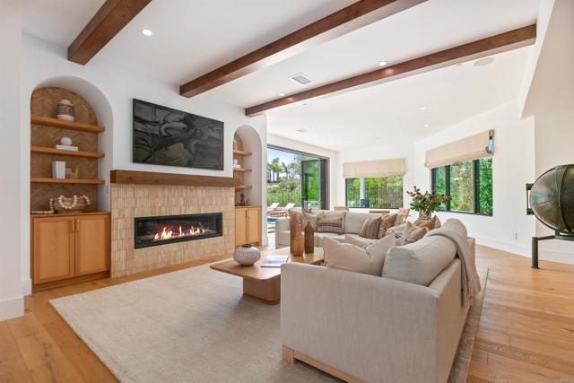 Detail Gallery Image 5 of 54 For 417 Warwick Ave, Cardiff By The Sea,  CA 92007 - 5 Beds | 5/1 Baths