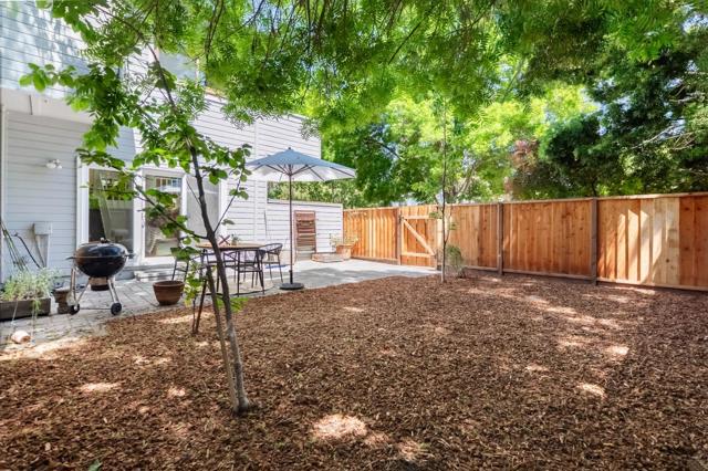 366 Sierra Vista Avenue, Mountain View CA: https://media.crmls.org/mediaz/18724602-d896-494d-bd28-0b349a6f14b7.jpg
