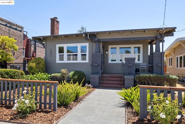 1092 Dwight Way, Berkeley CA: https://media.crmls.org/mediaz/18725a3b-f5bf-4440-b61a-f9f885ff1140.jpg