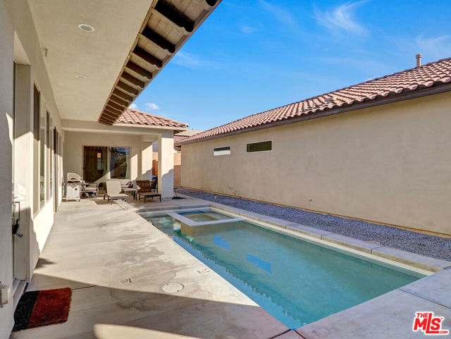 80240 Platinum Way, La Quinta CA: https://media.crmls.org/mediaz/18730f69-3ddc-4d13-b005-33970e2fa4bf.jpg