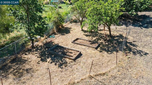 196 Miramonte Rd, Walnut Creek CA: https://media.crmls.org/mediaz/1873b234-d80b-4c9c-8aa9-43f9e4fa4330.jpg