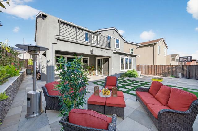 7058 Atlas Peak Dr, Dublin CA: https://media.crmls.org/mediaz/1873cc19-0bae-4e44-88c2-835fa2a4ff4f.jpg