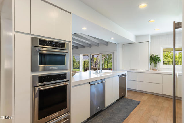 3608 Hampstead Road, La Canada Flintridge CA: https://media.crmls.org/mediaz/1873efff-9bf0-4459-b38d-200a7a656c3e.jpg