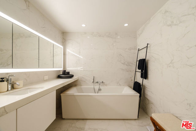 2261 Vasanta Way, Los Angeles CA: https://media.crmls.org/mediaz/1874716c-acab-4ffd-8803-b45b5ecb366c.jpg