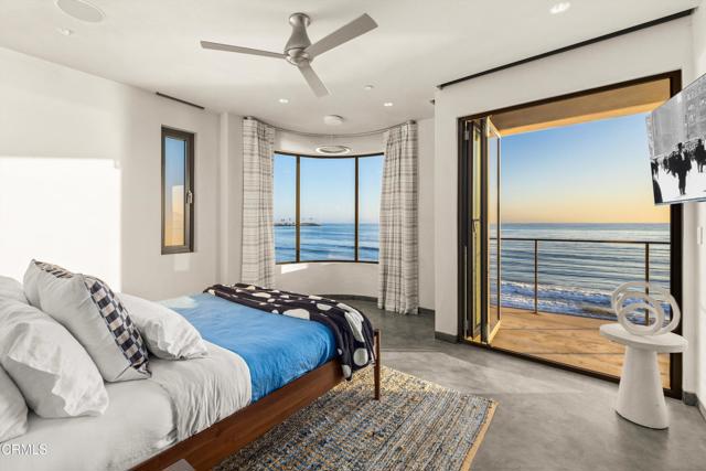 6768 Breakers Way, Ventura CA: https://media.crmls.org/mediaz/187736e5-7166-483d-98a0-c76f0d92073a.jpg