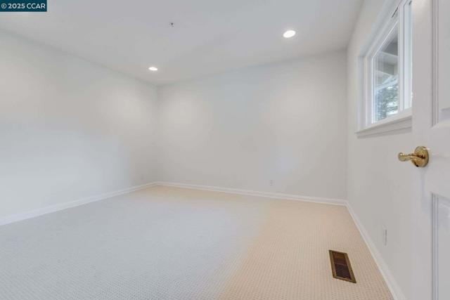 9 Irvine Drive, Moraga CA: https://media.crmls.org/mediaz/18775fa0-93fd-4b8d-97be-e5aaf22ea658.jpg