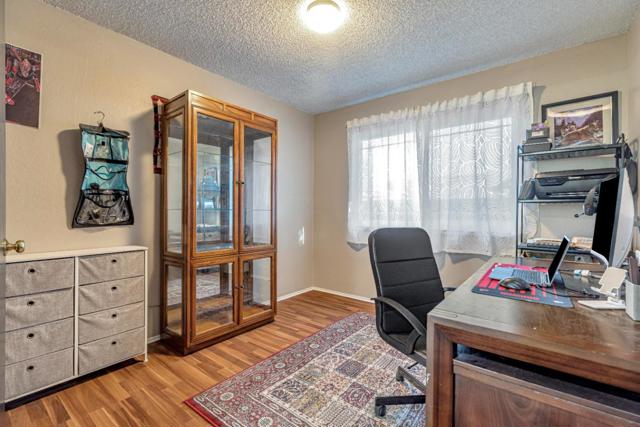 Image 24 of 46 For 4253 Rosenbaum Avenue