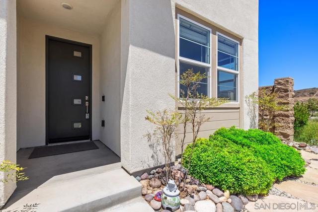 9008 Trailridge Ave, Santee CA: https://media.crmls.org/mediaz/1877f233-ed3a-4ec7-9e66-a33708057b89.jpg