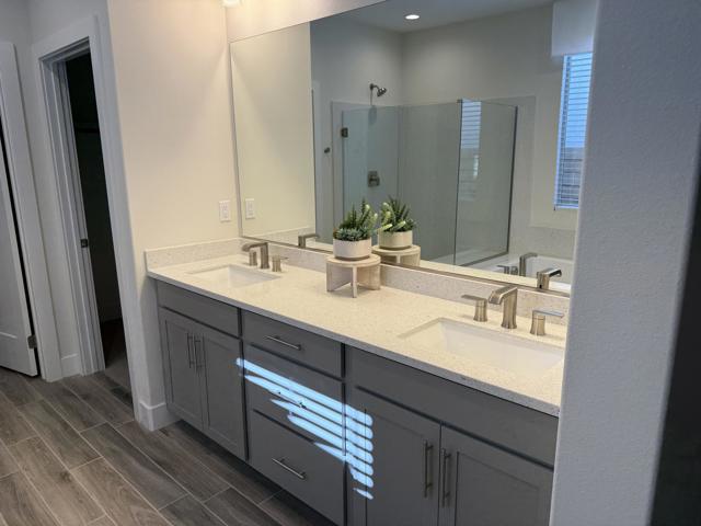 39912 Felicita Parkway, Palm Desert CA: https://media.crmls.org/mediaz/18786324-1ff8-452c-8f51-3096e53788f9.jpg