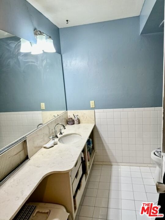 2 Bed Home for Sale in Newhall, California