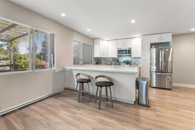 4 Athlone Way, Menlo Park CA: https://media.crmls.org/mediaz/18791d1b-5f8a-44a8-9944-da2683e2e46c.jpg