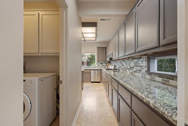 1258 De Cunha Court, Salinas CA: https://media.crmls.org/mediaz/1879e6ae-7520-400e-9866-7a954cdf80d7.jpg