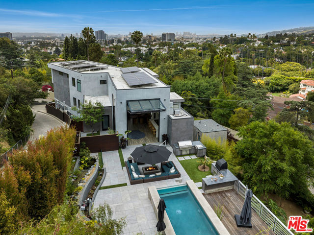 5751 Valley Oak Drive, Los Angeles CA: https://media.crmls.org/mediaz/1879f57d-eca5-430f-8149-8f51f810a06f.jpg