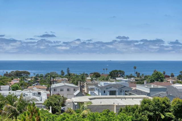 1001 Genter, La Jolla CA: https://media.crmls.org/mediaz/187a0291-fd3d-4db4-9571-4c9be3e47db4.jpg