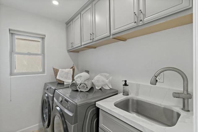 303 Lakeview Way, Redwood City CA: https://media.crmls.org/mediaz/187a4ec3-72b4-4daa-ac33-2a25ebe51bd2.jpg