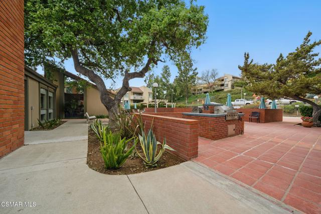 769 Birchpark Circle, Thousand Oaks CA: https://media.crmls.org/mediaz/187b22a2-17a7-4dc9-b2e2-614ea0b98be6.jpg