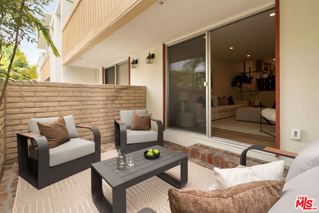 13245 Fiji Way, Marina del Rey CA: https://media.crmls.org/mediaz/187caff5-370f-41ff-b5a8-2199dba4b4ef.jpg