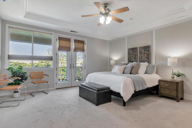 1517 Rampart Way, Brentwood CA: https://media.crmls.org/mediaz/187cf76a-215f-4163-af3f-b665e7393905.jpg