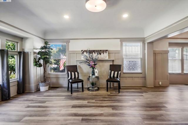 774 S 12th St, San Jose CA: https://media.crmls.org/mediaz/187cfc2a-d734-4f64-9b95-10246539bc5a.jpg