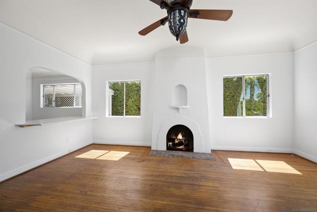 3527 Mississippi St, San Diego CA: https://media.crmls.org/mediaz/187de028-90fe-4e79-b138-7c677778f72f.jpg