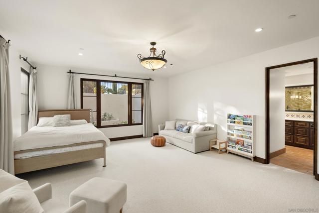 16636 El Zorro Vista, Rancho Santa Fe CA: https://media.crmls.org/mediaz/187e085c-6ecf-43e8-9f9c-b58c9fe766b1.jpg