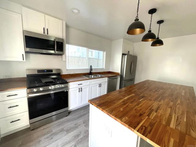 3812 14 36Th Street, San Diego CA: https://media.crmls.org/mediaz/187e2f18-77be-4c74-9e7e-7e754ed4cd57.jpg