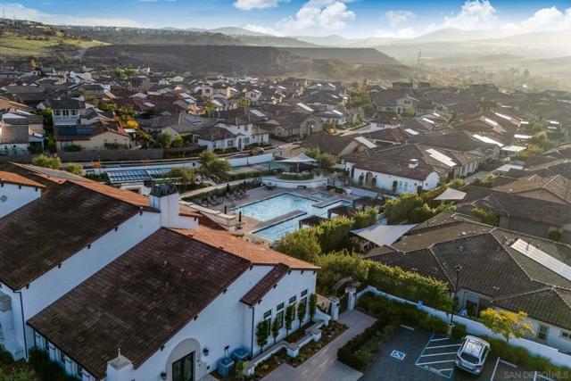 8112 Auberge Cir, San Diego CA: https://media.crmls.org/mediaz/187e88a9-0928-4ce8-83e8-f6317fe59173.jpg