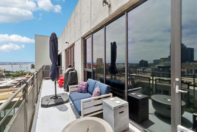 1780 Kettner Blvd, San Diego CA: https://media.crmls.org/mediaz/187efa36-e1dc-42d6-9a40-d4104286a65e.jpg