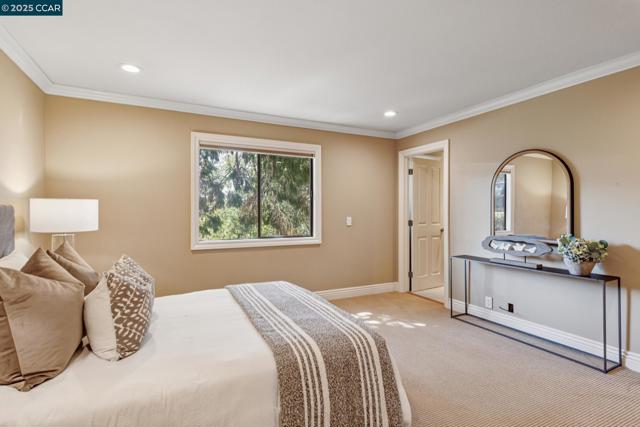 1149 Camino Vallecito, Lafayette CA: https://media.crmls.org/mediaz/187f31ba-35bb-4531-979a-693ddf8a1a98.jpg