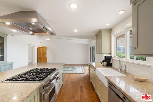 Drew Fenton | 1324 El Hito Circle Pacific Palisades CA | MLS: 7359634