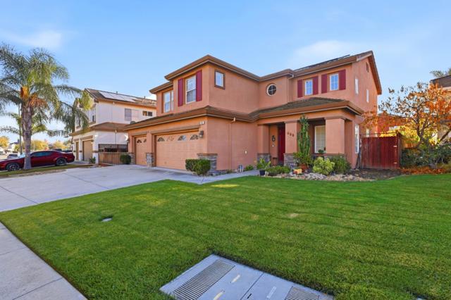 946 Martiri Court, Gilroy CA: https://media.crmls.org/mediaz/18800acb-eb70-4cfd-90b5-cc6cd98d96c4.jpg