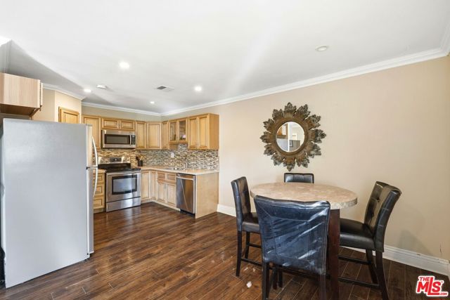 18601 Collins Street, D27 photo 7