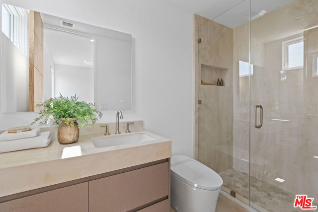 11622 Charnock Road, Los Angeles CA: https://media.crmls.org/mediaz/188037f3-4199-4a9f-b079-0e3a836bb83b.jpg