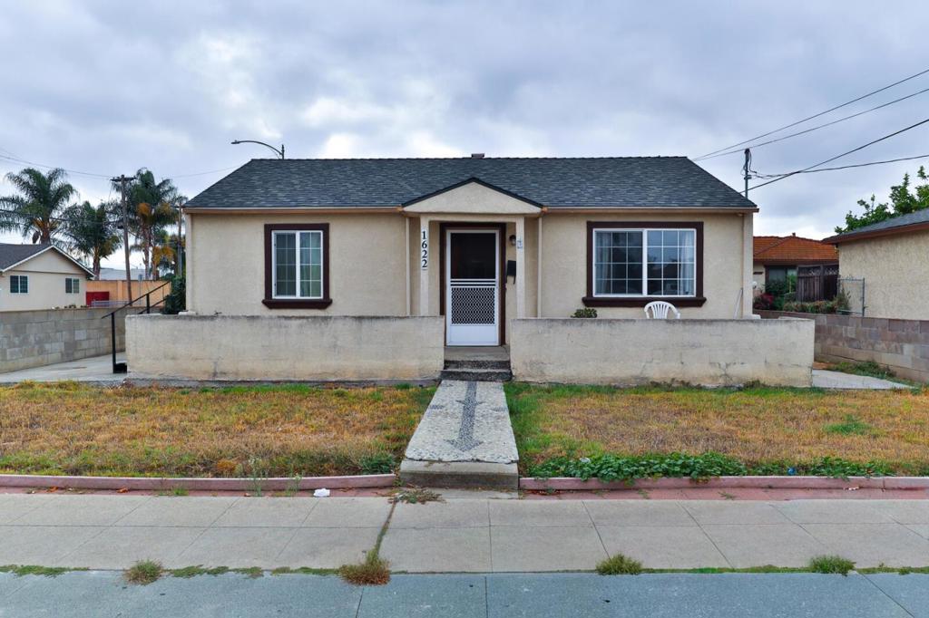 1622 Perry Court
