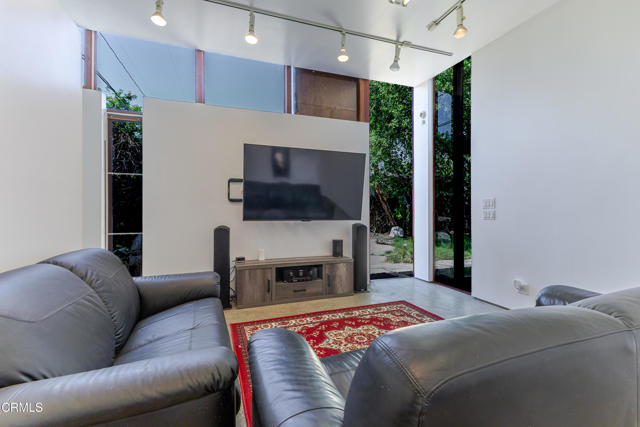 Detail Gallery Image 20 of 24 For 1229 N Sierra Bonita Ave, Pasadena,  CA 91104 - 2 Beds | 2 Baths