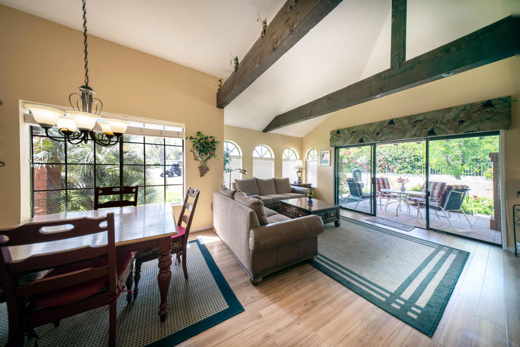 2345 S Cherokee Way #127