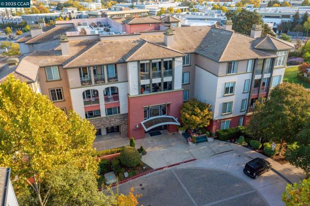 1800 Alma Ave, Walnut Creek CA: https://media.crmls.org/mediaz/188239c8-82e8-45ee-baf5-86a06c431020.jpg