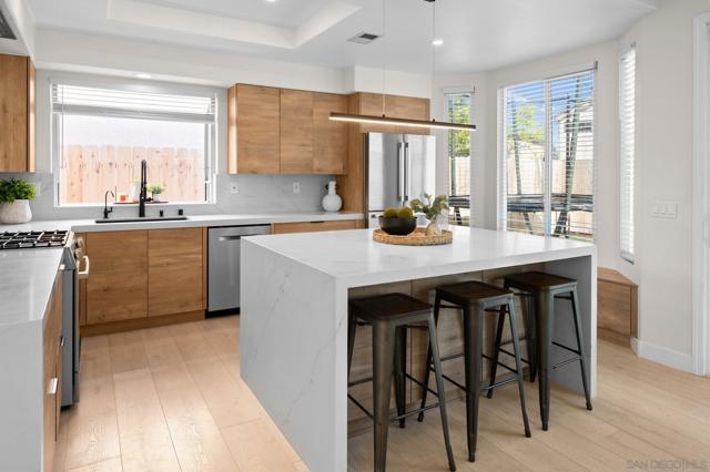 12109 Via San Loreno, San Diego CA: https://media.crmls.org/mediaz/18826b5a-69e1-4470-aab7-ef5cd8e636df.jpg