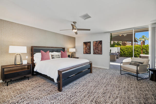 580 W Panga Way, Palm Springs CA: https://media.crmls.org/mediaz/1882b022-67b4-480f-9f7c-cc5d03138aa9.jpg