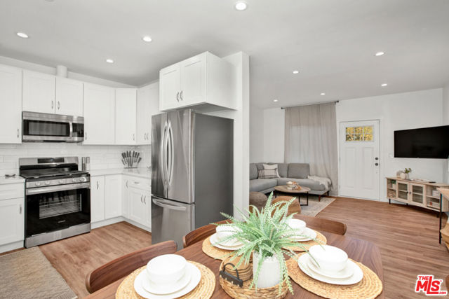 1837 N Brighton Street, Burbank CA: https://media.crmls.org/mediaz/18834a19-d05b-4e26-8aa2-1a7e3adb64f5.jpg
