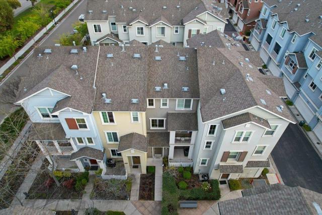 193 Fable Court, Mountain View CA: https://media.crmls.org/mediaz/1885443b-d5e1-41cd-9258-e1593b72a8ef.jpg