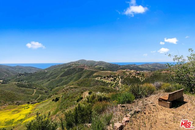 12470 Yerba Buena Road, Malibu CA: https://media.crmls.org/mediaz/188717aa-858d-41bf-b45d-f004d2a79d5e.jpg