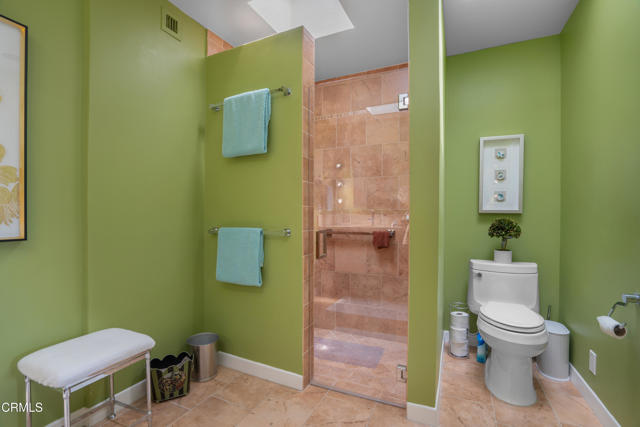 Detail Gallery Image 28 of 44 For 108 S Grand Ave, Pasadena,  CA 91105 - 3 Beds | 2/1 Baths