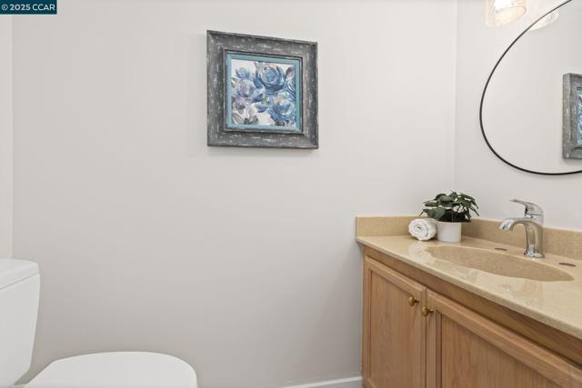 1618 Candelero Dr, Walnut Creek CA: https://media.crmls.org/mediaz/1887c2e4-78b7-47e2-9f46-f1c4d0ca56de.jpg