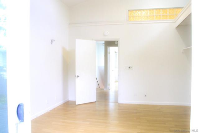150 E Street, Chula Vista CA: https://media.crmls.org/mediaz/18891623-c7e3-4645-bfac-a9304781cf02.jpg