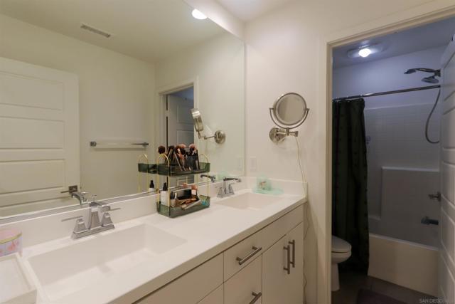 126 Cadence, Irvine CA: https://media.crmls.org/mediaz/188a0a4b-fe7f-4a0b-a112-feaa3716ec2d.jpg